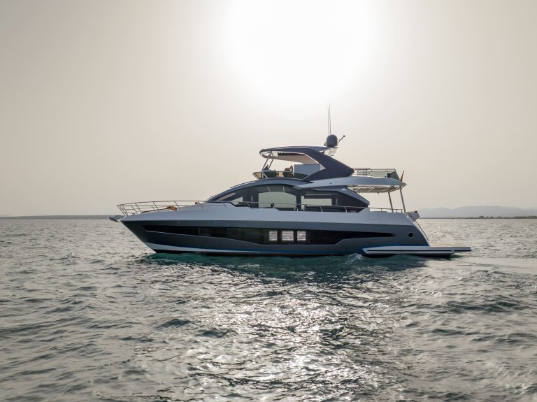 Astondoa_66Flybridge_01-1-scaled